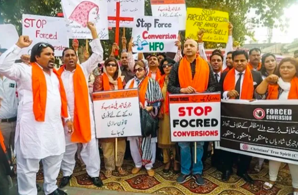 17-year-old Hindu girl in Sindh kidnapped and converted to Islam; police claim she converted of her own will