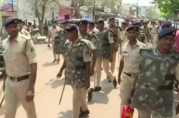 Muslim perpetrators including 5 minors tear Lord Shiva's poster and throw it into Holika on the eve of Holi