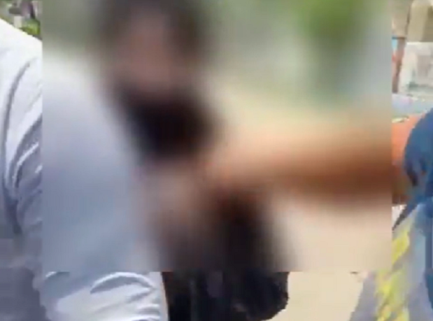 Muslims threaten Hindu boy for being friends with Muslim girl 