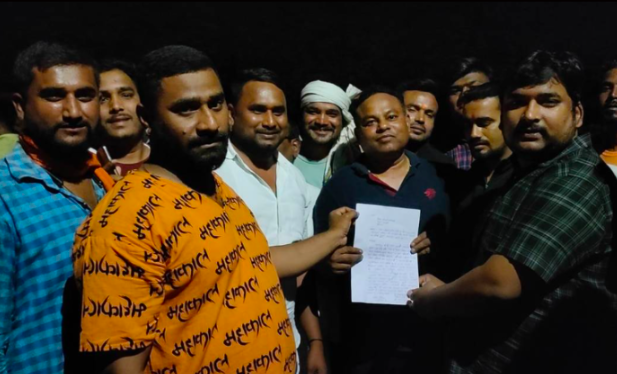 Stones pelted at Hanuman Temple, petty conflict leads to communal violence