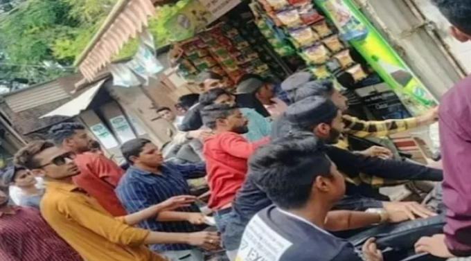 Hindu man assaulted and abused for traveling in auto-rickshaw with female Muslim friend
