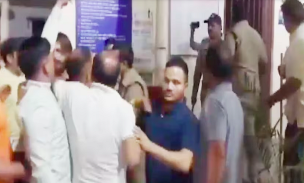 Muslim youth pretends to be Hindu to trap Hindu medical student, uses derogatory photos to to force her to convert to Islam