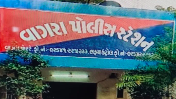 Muslim mob attacks and attempts to burn Hindu trader's shop near Ram temple in Bharuch
