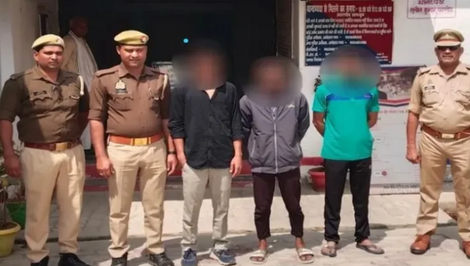 Uttar Pradesh: Aamir, Faiz, Faraz gang-rape 20-year-old girl, lock her up at a tube well