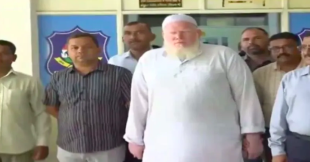 Maulvi conspires to kill Nupur Sharma and several other Hindu leaders for 'blasphemy', doctors images of Hindu deities