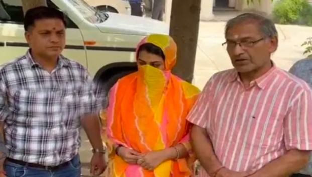 Kamil becomes Kamal to entrap Hindu girl, holds her hostage in his village, rapes her, tries to convert her to Islam by feeding beef, reading Kalma