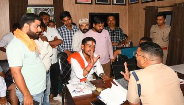 Muslim youth lures and abducts two minor Hindu girls from Haldwani, threatens victim's brother