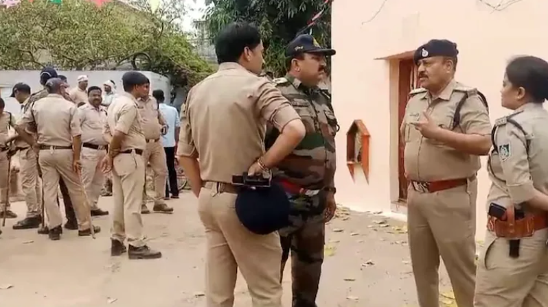 Hindu girl found dead inside well, family lodges complaint against 3 Muslim perpetrators citing 'love jihad' 