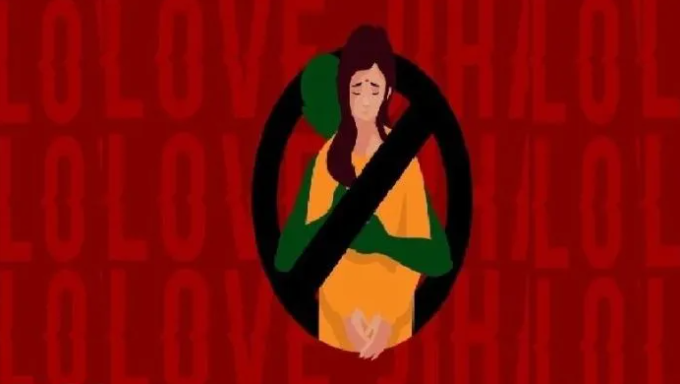 Aaqib poses as Aakash to befriend a Hindu girl, drugs and rapes her; forces her to convert