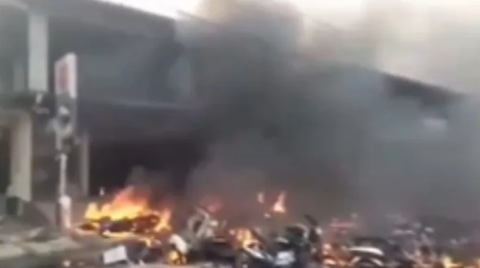 Hindu man's shop burned to the ground by Muslim mob amid ethnic cleaning of Hindus in Bangladesh