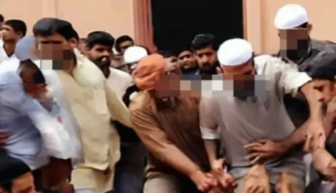 Muslim mob hurls casteist abuses and assault Dalits with sharp weapons