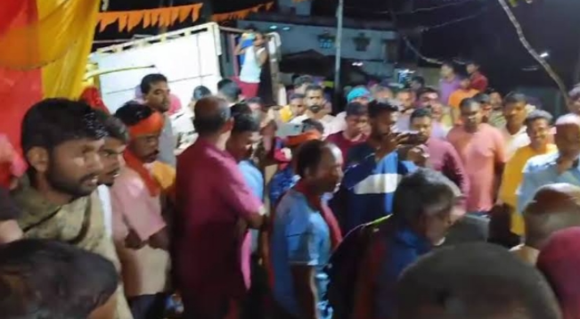 Stones pelted at Ganpati immersion procession by Muslim mob