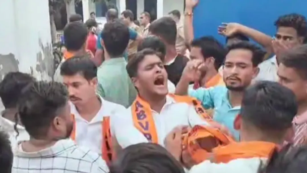 School bans Hindu students from wearing Kalava and Tilak but permits early dismissal for Muslim for Namaz, Muslim principal accused