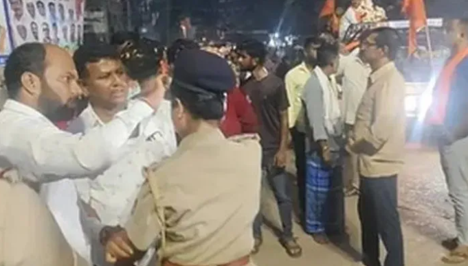 Hindu religious procession attacked with stones after Muslims object to religious slogan of 'Jai&nbsp;Shri&nbsp;Ram'