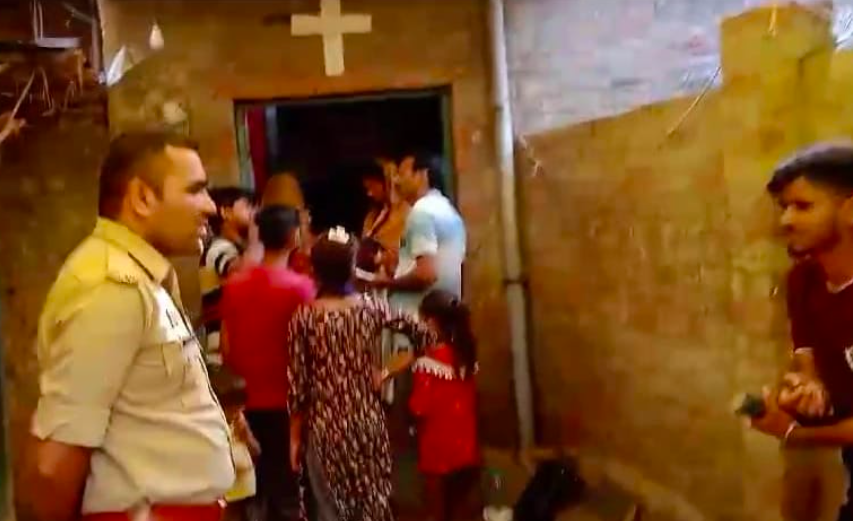 Woman pressurises local villagers of Kaushambi to convert to Christianity during Changai Sabha