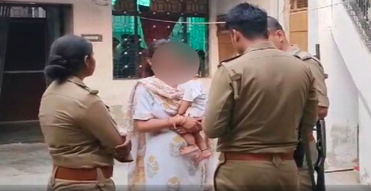 Shadab becomes Raja, convinces Hindu woman to elope and marry him; forces her to circumcise their son, eat beef and perform Namaz