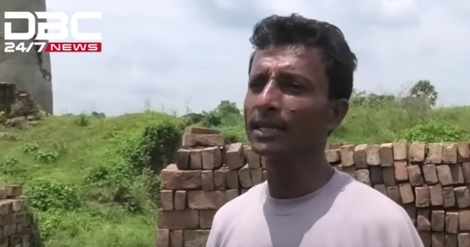 Hindu man's business looted by armed Bangladeshi Muslim mob; casteist abuses hurled 