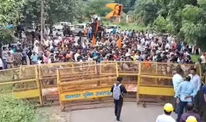 Mosque constructed illegally on land allotted for a Hindu temple