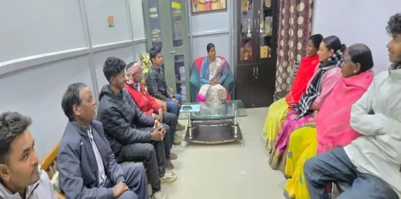Tribal woman pressured by fellow Muslim women to convert to Islam 