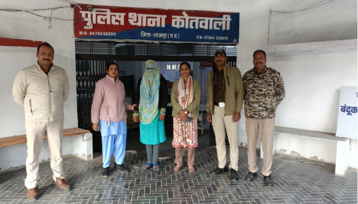 Muslim woman poses as Hindu and honey traps several men