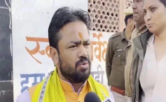 Hindu leader, petitioner in the disputed Dargah case in Ajmer, attacked by unknown miscreants