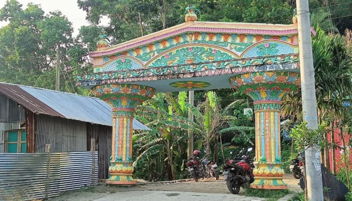 Ancient Hindu temple land enroached, female devotee attacked by Muslim man in Bangladesh