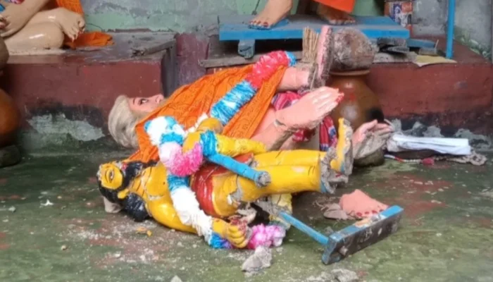 Hindu temples vandalised and idols desecrated by unknown miscreants amidst large-scale persecution of Hindus in Bangladesh