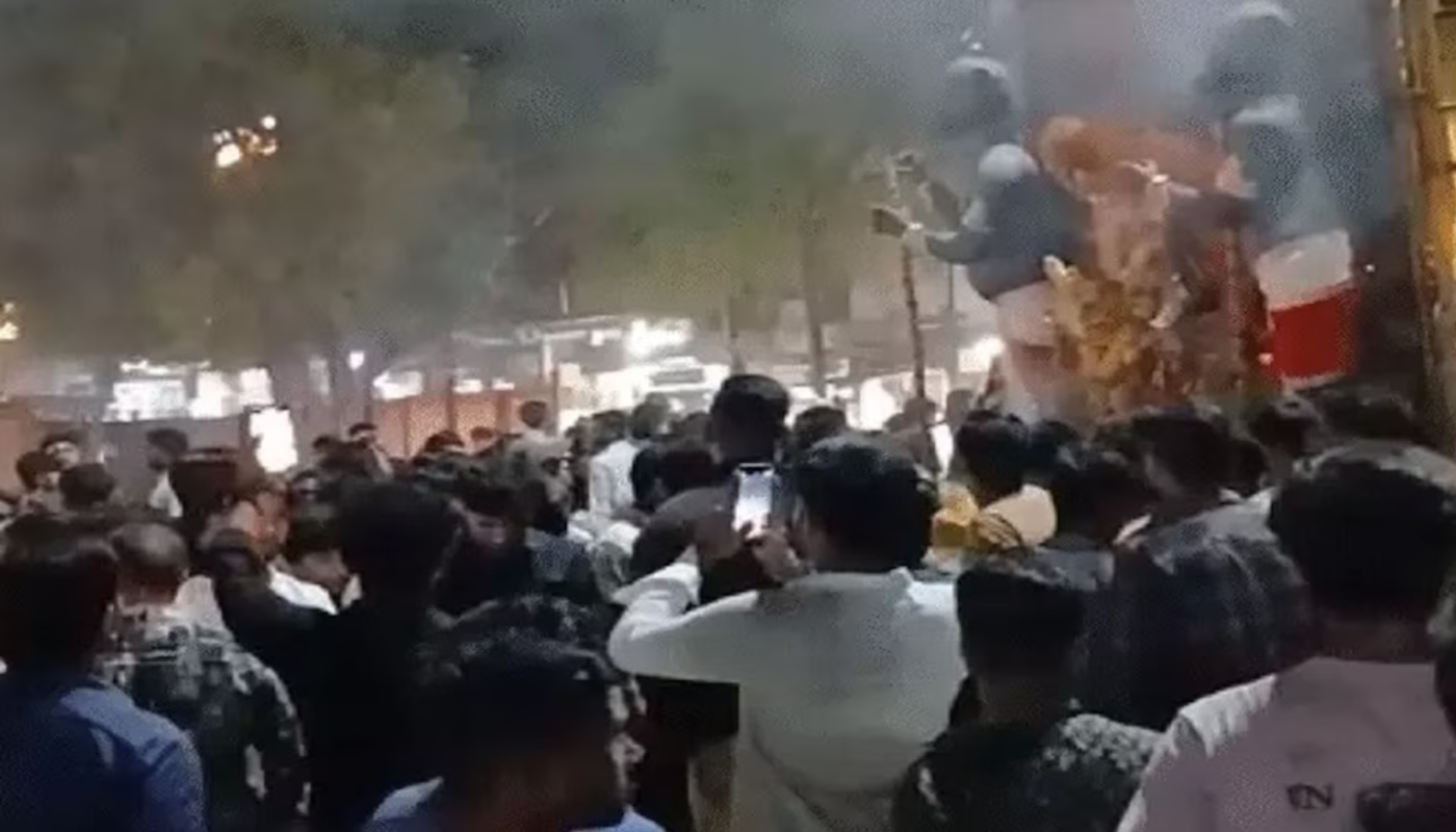 Ganesh idol immersion procession attacked with stones by Muslims in Bhopal, Madhya Pradesh