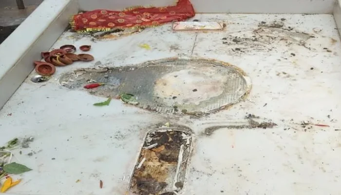 Hindu temple vandalised, temple idols desecrated and thrown in garbage heap by miscreants in Maharashtra