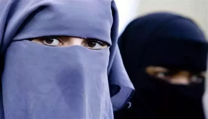 Minor Hindu schoolgirl forced to wear burqa by Muslim classmate; brainwashed and abducted by Muslim family