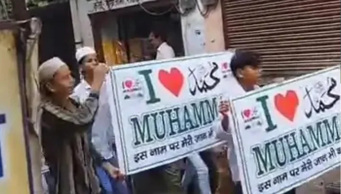 Hindus targeted with Sar Tan Se Juda slogans by Muslims over false narrative of “I Love Mohammad” poster removal