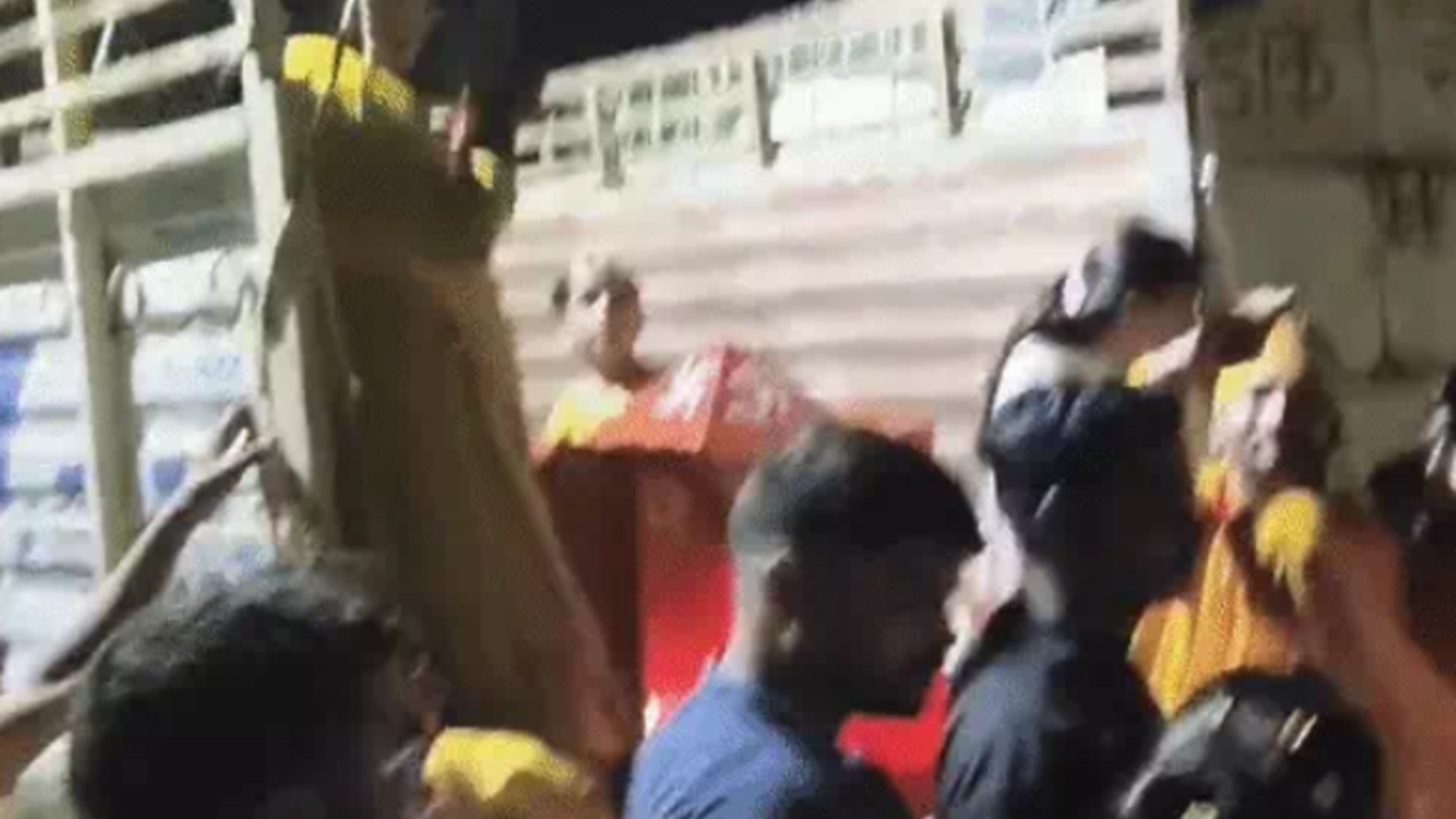 Hindu devotees injured as Navratri ‘Maa Ki Jyoti Yatra’ attacked with stones in Lucknow, Uttar Pradesh