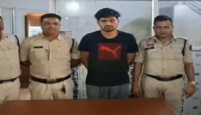 Hindu girl subjected to sexual exploitation and blackmail, forced to undergo abortion; her obscene videos and pictures shared with friends by Muslim man in Bilaspur