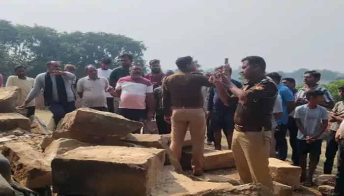 Attack on Hindu faith: Ancient Hindu temple vandalised by miscreants in Prayagraj, Uttar Pradesh