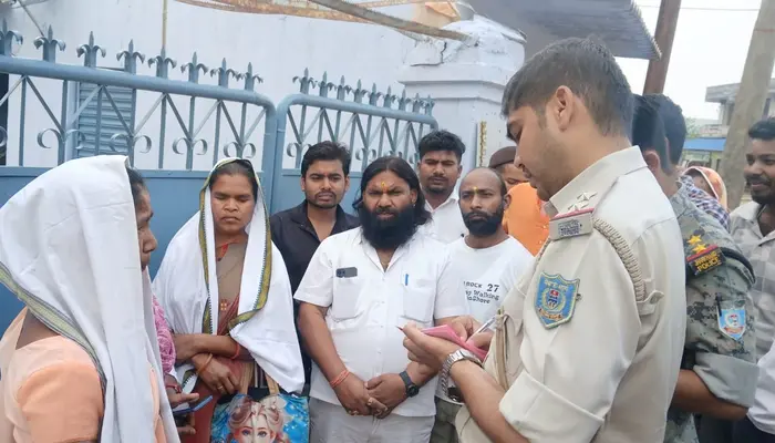 Hindu residents lured to healing meeting, offered inducements for Christian conversion; perpetrators abused Hindu deities