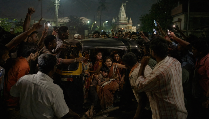 Hindu women and children beaten by Muslim mob while travelling to temple in Maharashtra