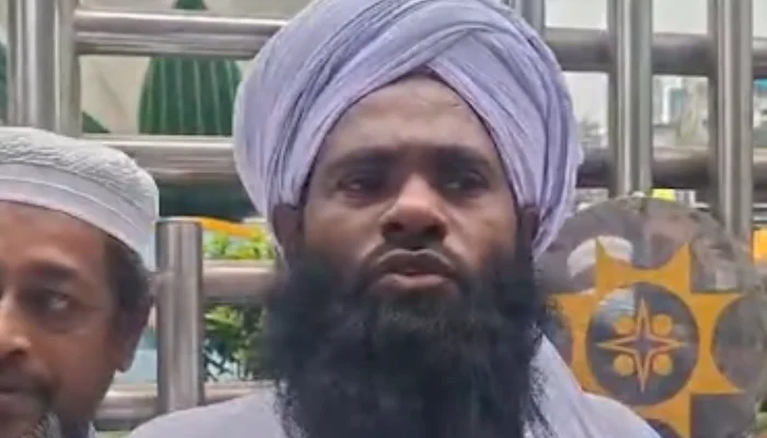 Anti-Hindu hate speech: Bangladeshi Muslim cleric incites Indian Muslims to commit violence against Hindus and their political leaders