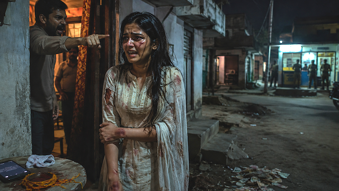 Hindu woman trapped, sexually exploited, and blackmailed with obscene videos by Muslim man posing as Hindu, beaten after refusing Islamic conversion