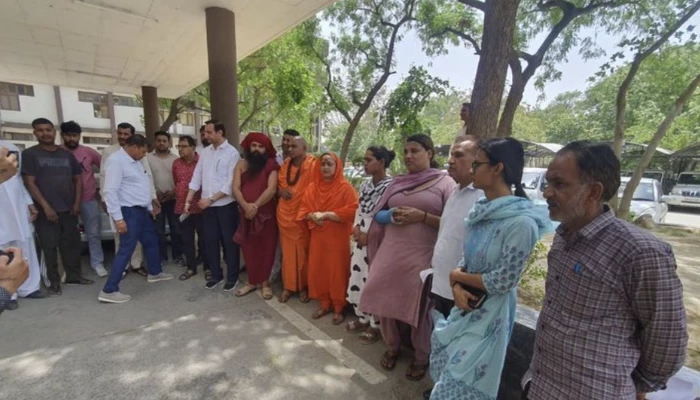 Hindu transgenders tortured, forced to drink urine and convert to Islam by Muslim transgenders in Fatehabad, Haryana