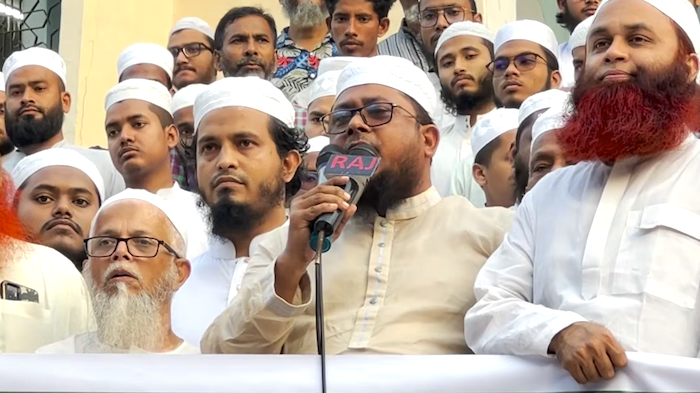 Hindu communities in West Bengal threatened with hostile Bangladesh annexation as Islamic preacher abuses Hindu leaders during rally