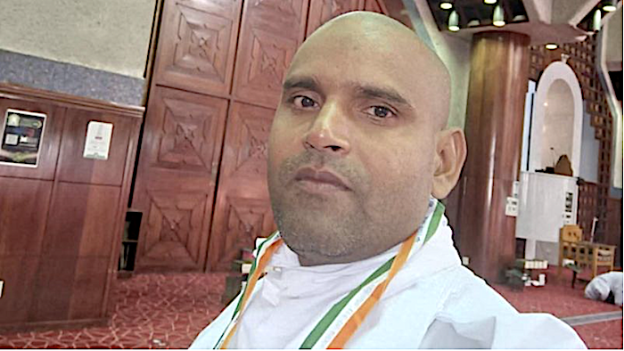 Hindu minor girl lured into relationship by Muslim man pretending to be Hindu; compelled to follow Islamic customs, eat beef and convert to Islam once accused's identity is revealed