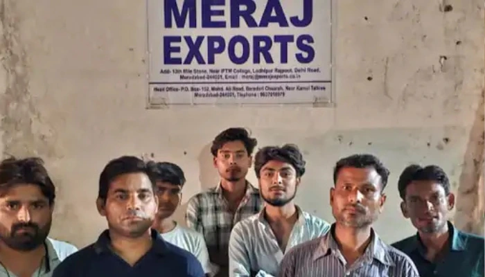 Hindu employees selectively dismissed from their jobs; victims say Muslim owner paid Hindus lower salaries, denied bonuses, and favoured Muslim employees
