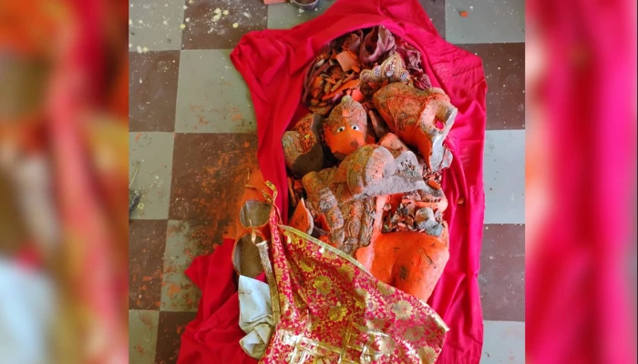 Ancient Hanuman temple desecrated, sacred lord Hanuman idol smashed, temple bell stolen by unknown miscreants in Varanasi, Uttar Pradesh