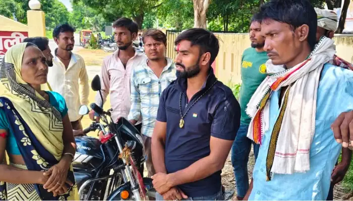 Hindu man tied to pole and beaten to death by Muslim men over suspicion of theft in Balrampur, Uttar Pradesh