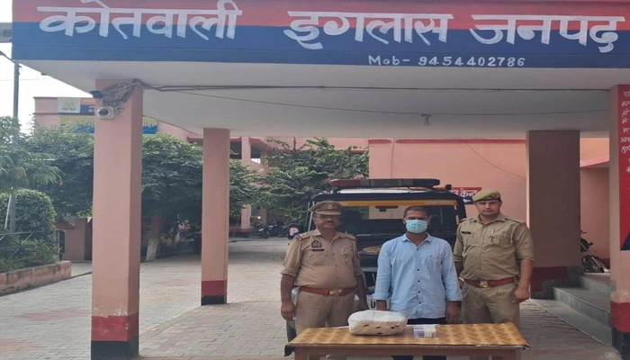 Hindu girl blackmailed and pressured to convert to Islam and undergo nikah by Muslim man; accused targeted multiple Hindu girls using fake Hindu identity