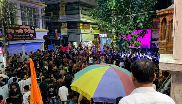 Hindu religious gathering disrupted; Muharram procession participants brandish weapons, hurl abuses and obstruct temple prayers in Berhampore, West Bengal