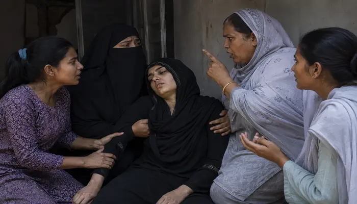 Hindu college girl befriended by Muslim classmate, found disoriented and being made to wear burqa in Vasai-Virar, Maharashtra