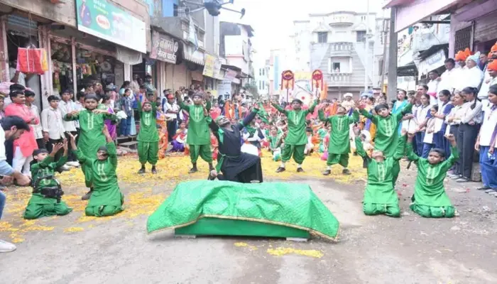 Ganesh immersion procession desecrated; Hindu minors made to perform Islamic act during immersion procession in Taloda, Maharashtra