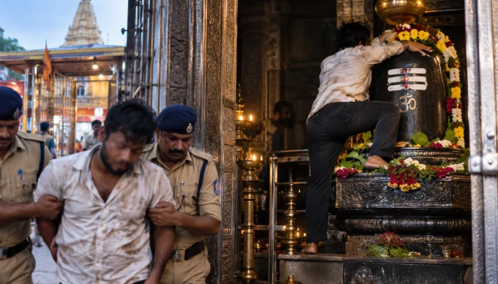 Sanctity of sacred Pashupatinath temple in Madhya Pradesh violated; Muslim man enters sanctum and attempts to climb idol 